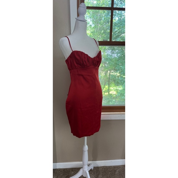 New Meshki mini ruched bust red dress size large - Picture 4 of 5